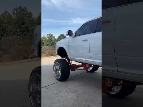Ram 2500 on airbag suspension #liftkit #kelderman #airride #28x16 #wheels #forgedwheels #liftedtruck