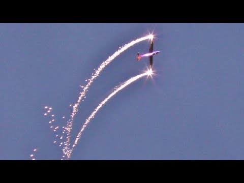 "WALKING ON AIR" PYROTECHNICS GLIDER FLIGHT / PAWNEE TUG AT DUSK - WESTON PARK RC MODEL SHOW - 2018
