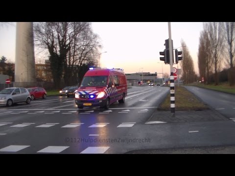 PRIO1 WO166 Naar een persoon te water in Papendrecht!