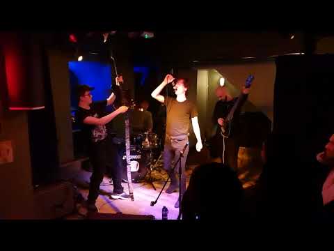 Kontra 'Eyeless' Cover Live at The Albany