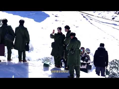 Zhou Ye selfie face timing with zhu zhengting on set #Reddanceshoes