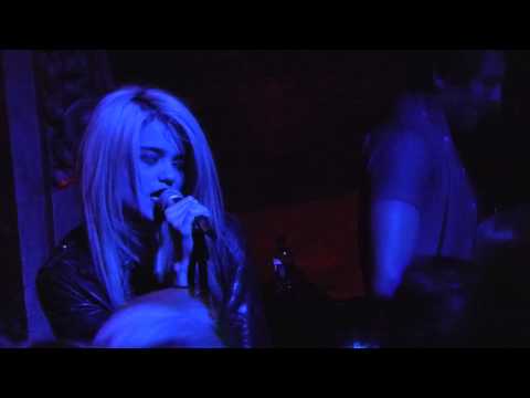 Sky Ferreira - Red Lips LIVE HD (2012) Hollywood Bardot