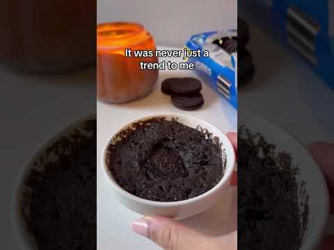 2 ingredient Oreo mug cake 🔥🔥