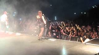 BROILERS feat. CAMPINO - If the Kids are united (Sham 69) 20.12.2014 - Düsseldorf