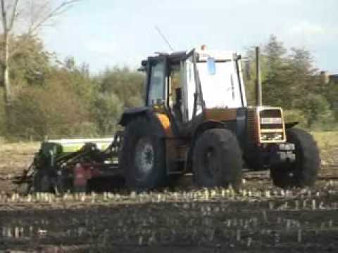 Van Hullebusch: Gras zaaien.