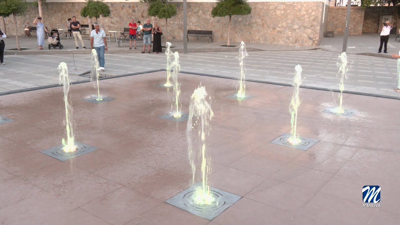 Se inaugura la fuente de la Plaza de la Vendimia