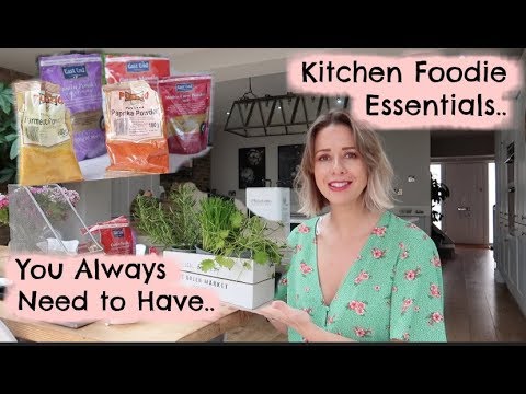 KITCHEN ESSENTIALS | SPICES & HERBS I RECOMMEND ALWAYS HAVING | KERRY WHELPDALE