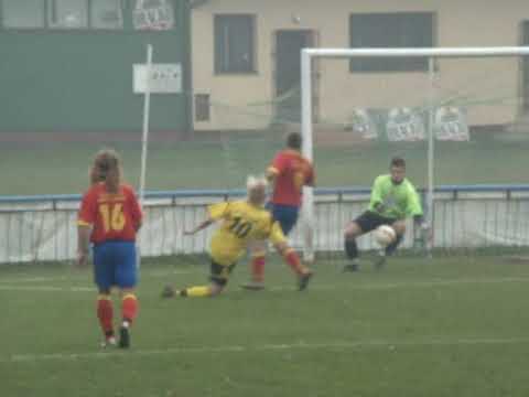 KUZNIA USTRON.pl - Mecz juniorów: Kuźnia Ustroń - Piast Cieszyn 2:1 (8 XI 09)