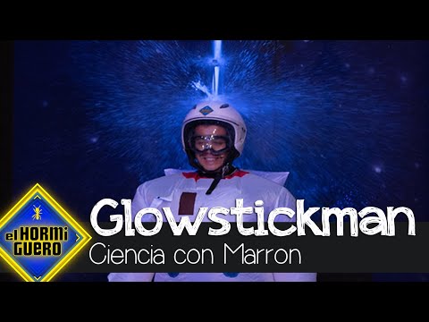 Marron convierte a una persona del equipo en “Glowstickman” - El Hormiguero