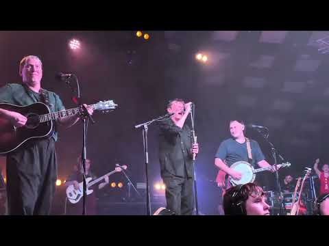 The Mary Wallopers - Glasgow Barrowland Ballroom 18.12.2025 - Fairytale of NY - Whiskey - Ploughboy 