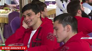 Рамзан Кадыров дал торжественный ужин для участников чемпионата России по боксу 