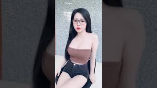 Là ngực đó, ngực đó biết chưa