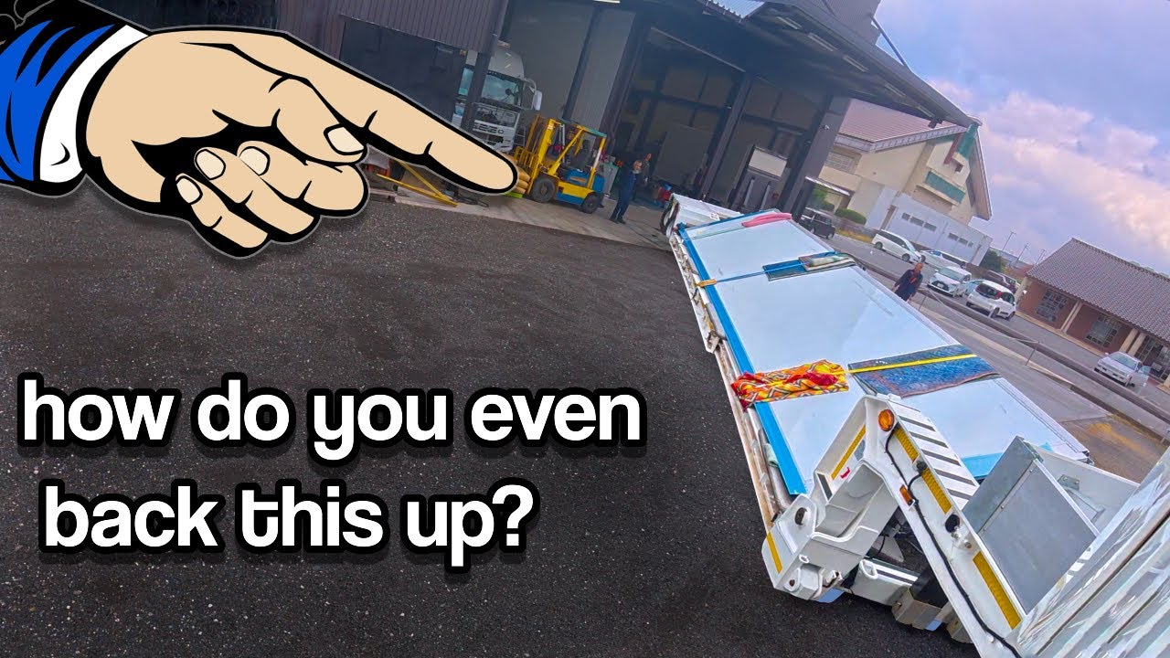 Maneuvering an Extended Low Loader Trailer in Japan