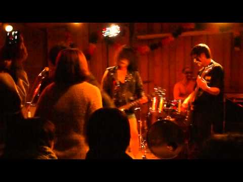 20121209 흑염소 8.흑염소 @ 바다비 홍대 아이유전.AVI