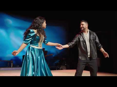 עופרה – המחזמר החדש על עפרה חזה | מכתב אהבה לפסקול של המדינה