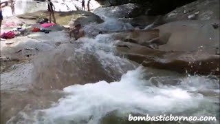 preview picture of video 'Sliding Fun at Upper Jangkar Waterfall (Tier 6), Sarawak'