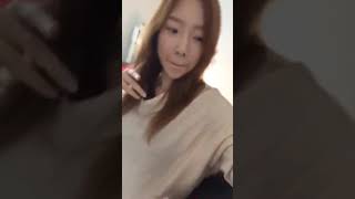 Taeyeon to Yuri: "Her voice! OMG! She's so SEXY!!!" 😂