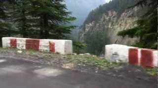 preview picture of video 'Char dham yatra (India) risky road driving'