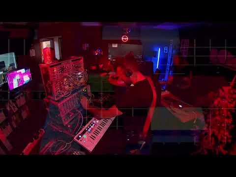 The Golden Radio Show : Logic LFO