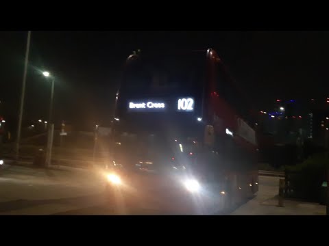 Shabby FRV - TFL Bus route 102: Edmonton Green - Brent Cross | Enviro 400 - Arriva!!