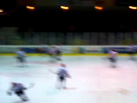 EC Peiting - Passau Black Hawks (Playoff-Spiel 1  11.03.11)  Passau Stolz alee