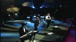 Bee Gees - Closer Than Close HD