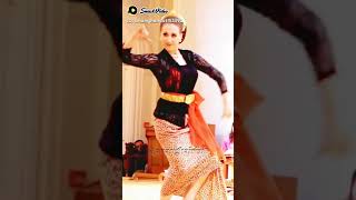 Download lagu Trending Wanita Bule Cantik Jaipongan ' Daun Pulus Kiser Bojong' mp3