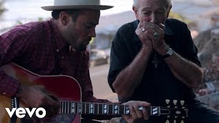 Ben Harper, Charlie Musselwhite - I'm In I'm Out And I'm Gone: The Making of Get Up!