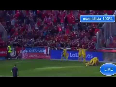 CAIDA DE GRADA DEL CAMPO DEL GIRONA EN LA CELEBRACIÓN DEL GOL DEL OSASUNA