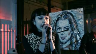 The Regrettes - Picture Perfect (Live on PressureDrop.tv)