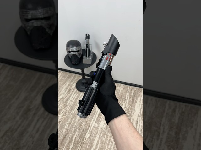 Vídeo relacionado con Star Wars Darth Vader Red Lightsaber Shadow Camiseta