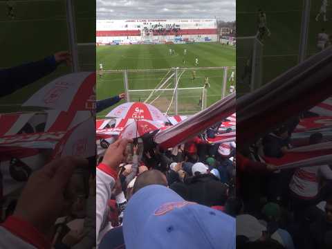 "Y si tengo que Morir yo doy la vida por vos" Barra: Los Borrachos de Morón &bull; Club: Deportivo Morón &bull; País: Argentina