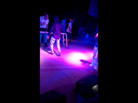 MC KENNER PART. MC BOCO DO BOREL - SHOW AO VIVO