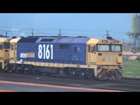 Pacific National 8161, 8170 On Grain At North Shore Station