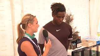 Elias Ymer besöker Wihlborgs monter