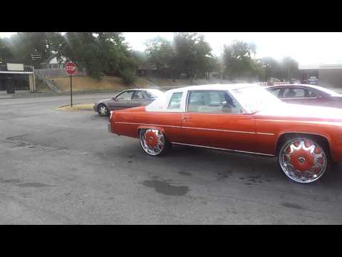 Tag Team: 2 '79 'Lac coupes BOTH on 26" DUBs (white on Kingsters, Orange on Stasholas)