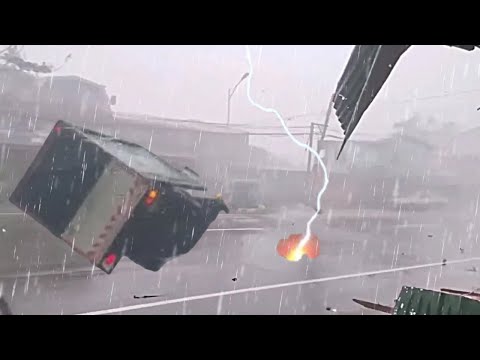 Winds of 80mph! Great Britain in Ruins! Storm Claudio is destroying everything in its path!