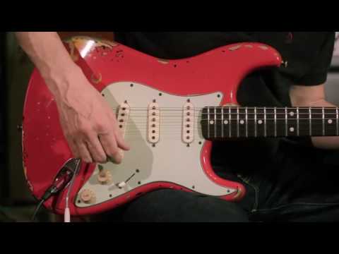 Michael Landau Demos the NEW Hot Rod DeVille™ 212 ML.mp4