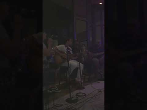 Landon McNamara with Common Kings LIVE on Maui!