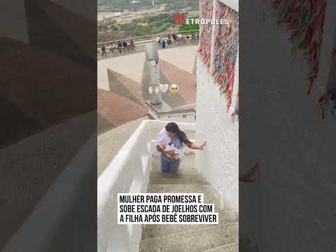 Mulher paga promessa e sobre escada do #horto do #padrecicero em #juazeirodonorte no #ceará