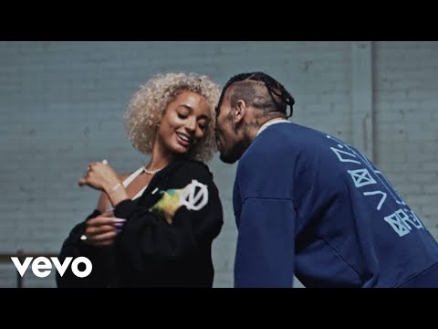 DaniLeigh - Easy ft. Chris Brown (Remix) Video