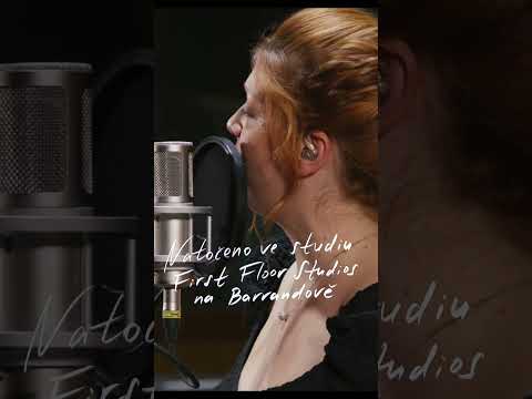 Kateřina Bohatová – Nedorozumění (akustická live session) #katkabohatova #nedorozumeni #shorts