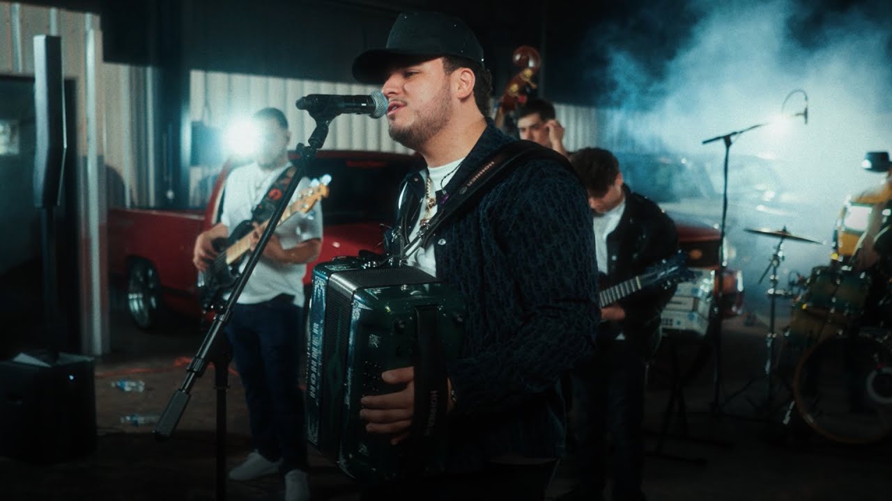 Edgardo Nuñez x Mi Pasado y Mi Presente [Video Musical] En Vivo