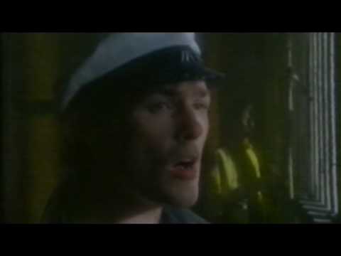 Клип The Associates - Waiting For The Loveboat
