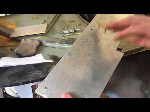 1964 Mk1 Mini Restoration S2 Ep113 - Mk3 hinge to Mk1