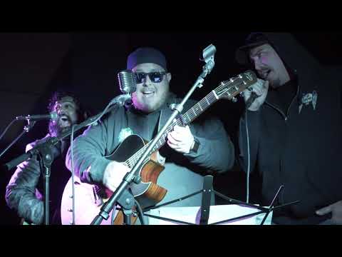 Fux: Feathered Indians (Tyler Childers) Feat. Joel Cummins, Sam Sutton (Umphrey's McGee) and Pat D