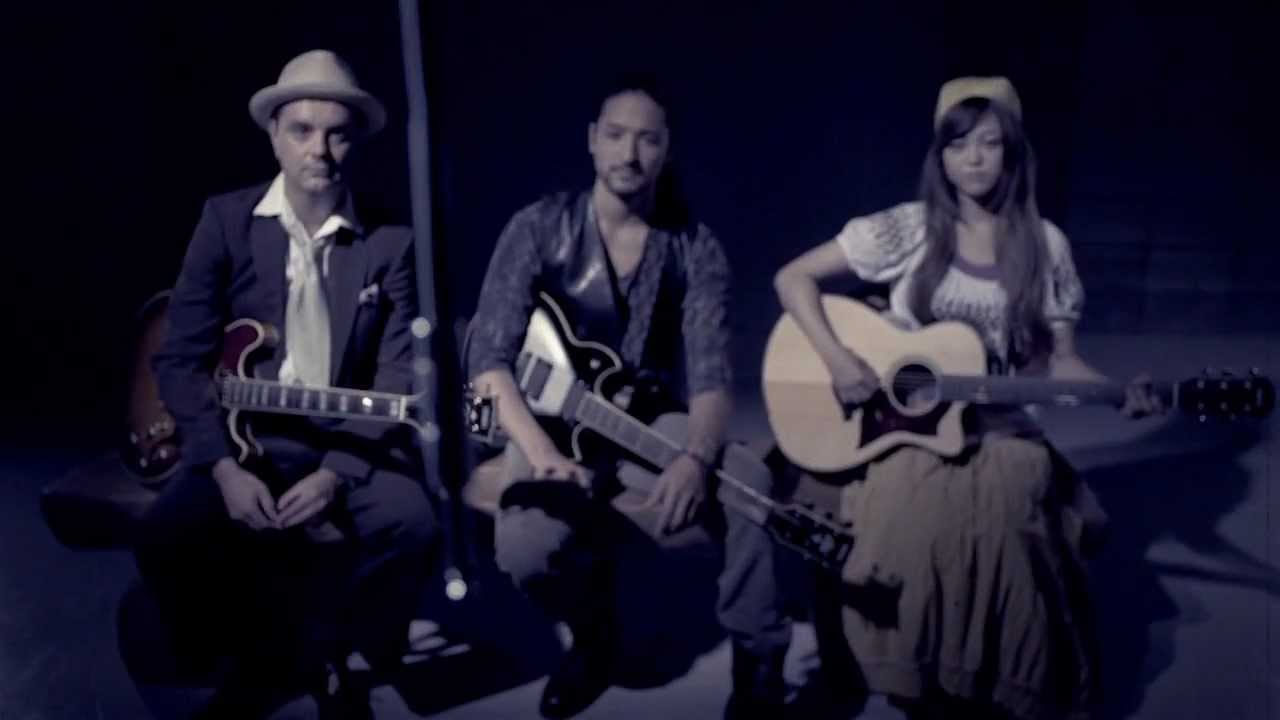 Yamaha THR5A ACOUSTIC Guitar Amp w/ 10W Stereo Hi-Fi Output