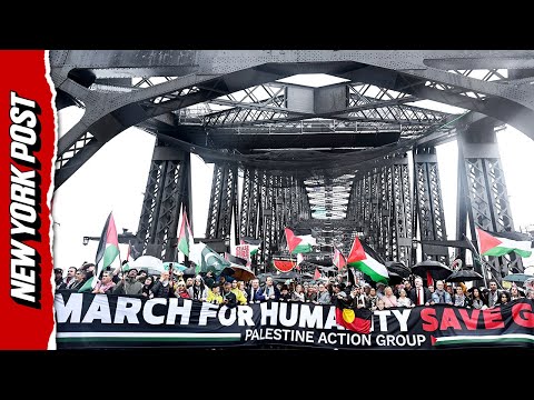 Sydney Harbour Bridge SHUT DOWN by Pro-Palestinian protesters