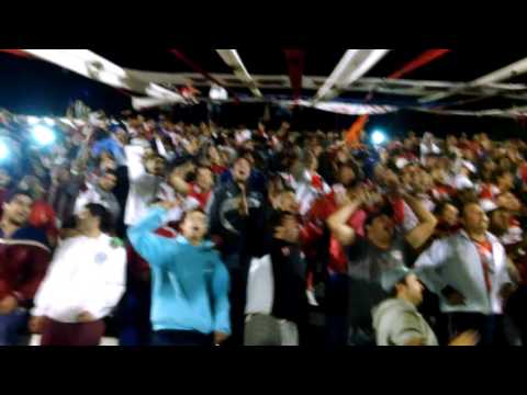 "No somo como los putos de independienteâ™ª" Barra: Los Leones del Este &bull; Club: San Martín de Mendoza