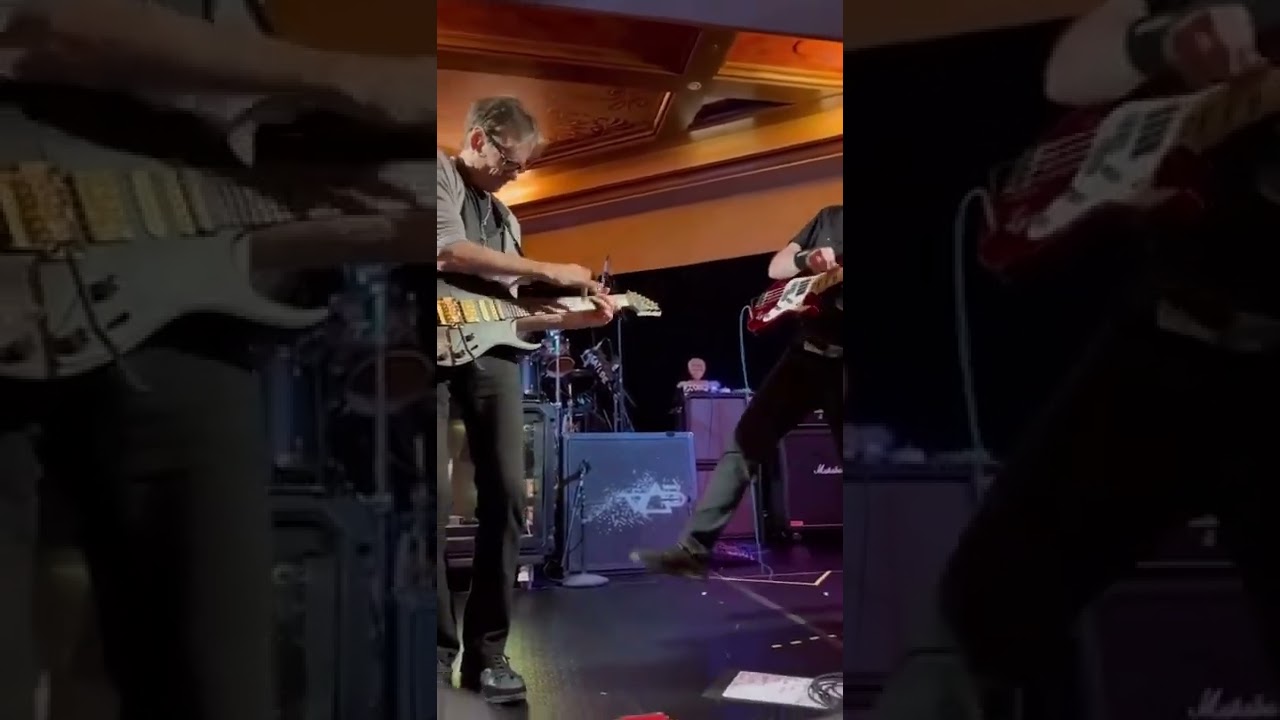 Steve Vai 🎸 ft. Billy Sheehan🔥 - YouTube